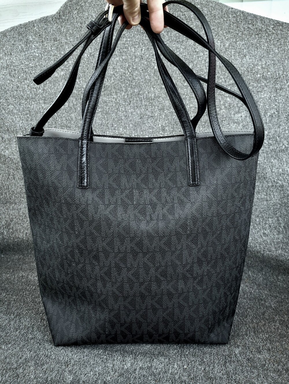 Michael Kors Black Gray Hayley Large Convertible Signature Tote Bag